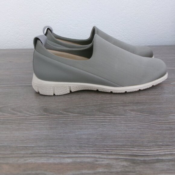 Trotters ULTIMA Slip On Sneakers Sage Grey Arch Support 8 Leather Stretch Fabric - Picture 3 of 15